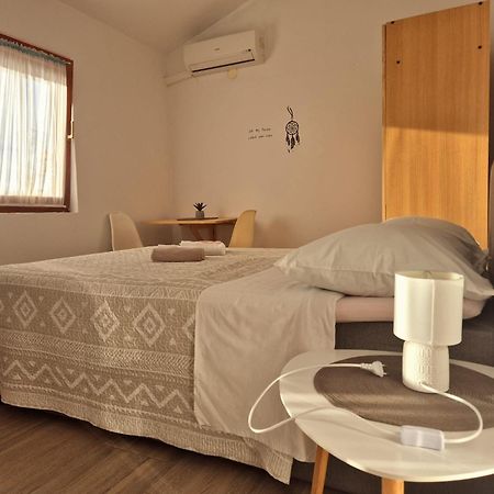 Apartments Bele Maslenica Exterior foto