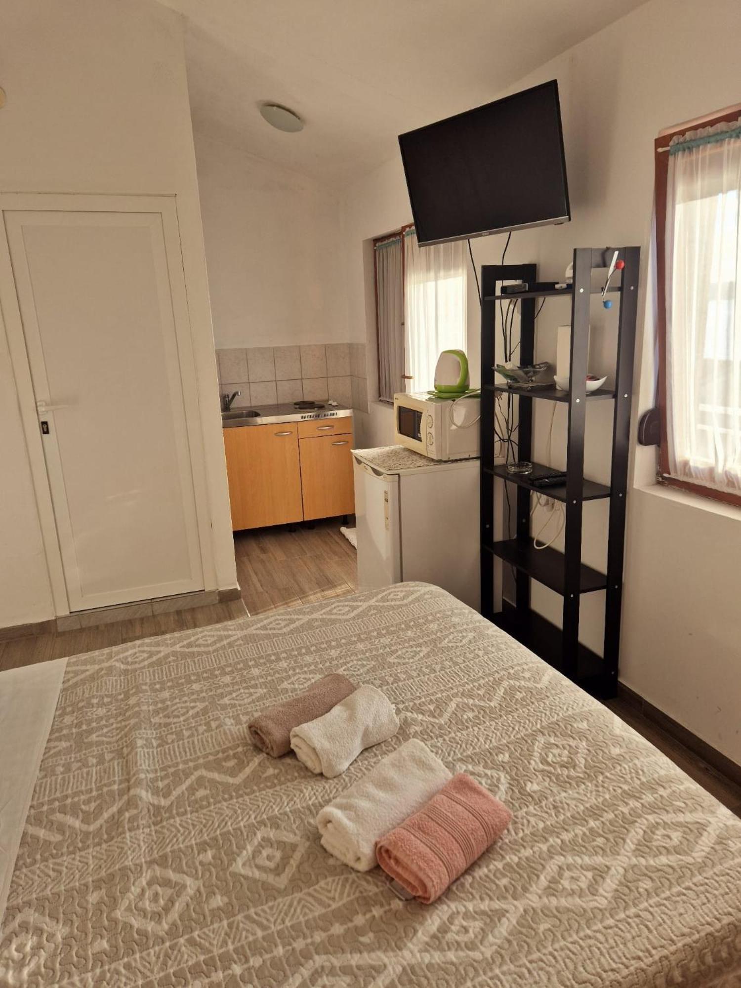Apartments Bele Maslenica Exterior foto