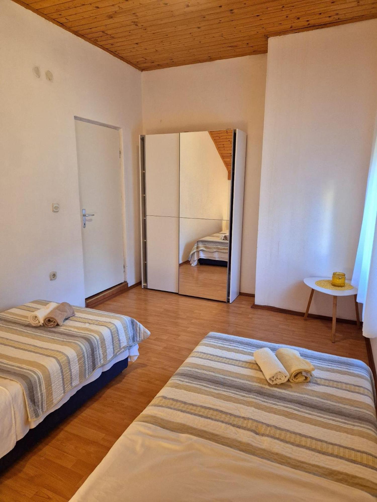 Apartments Bele Maslenica Exterior foto
